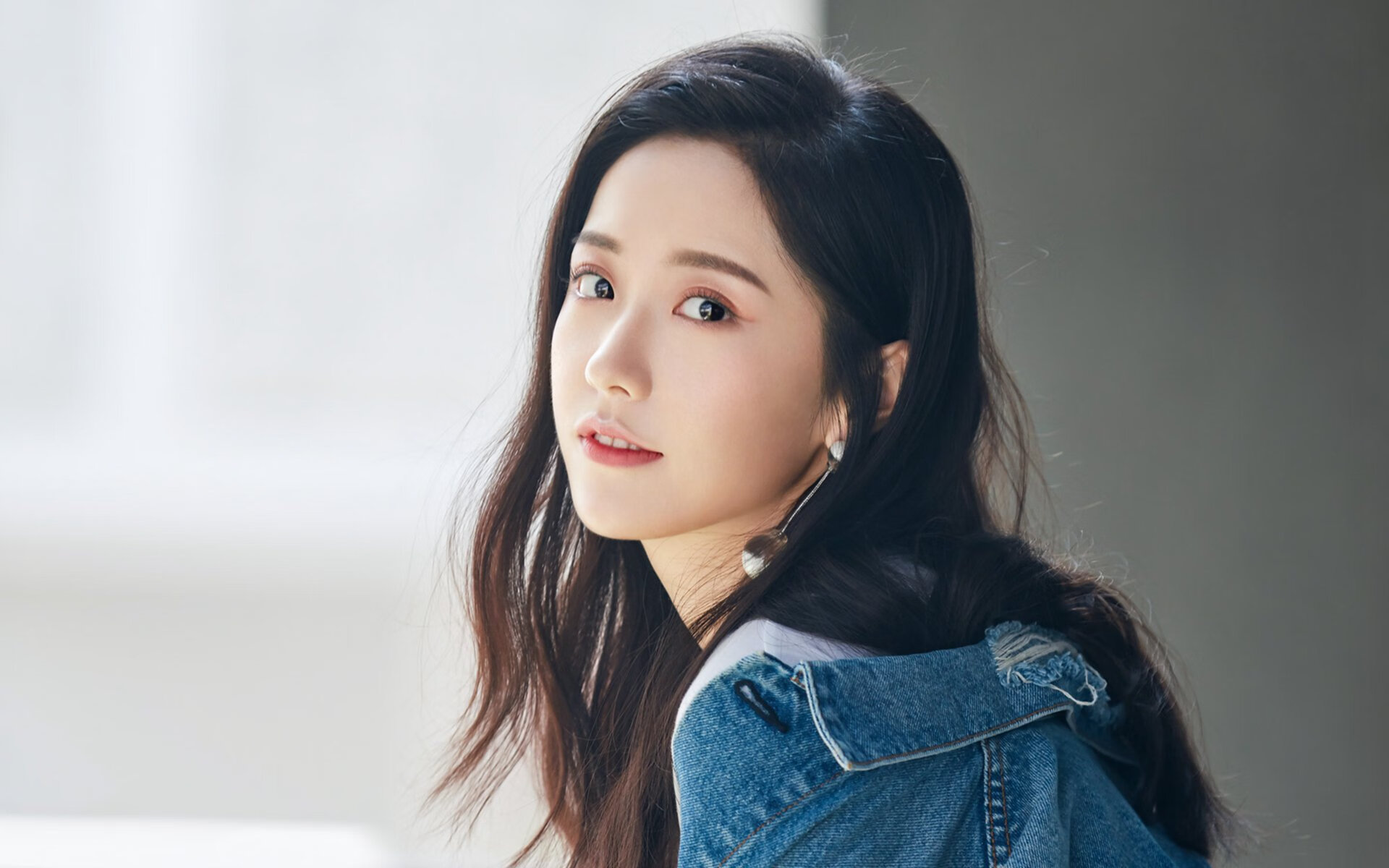 索尔福德城反击迅速，半岛球场冲击保级，索尔福德大学地址