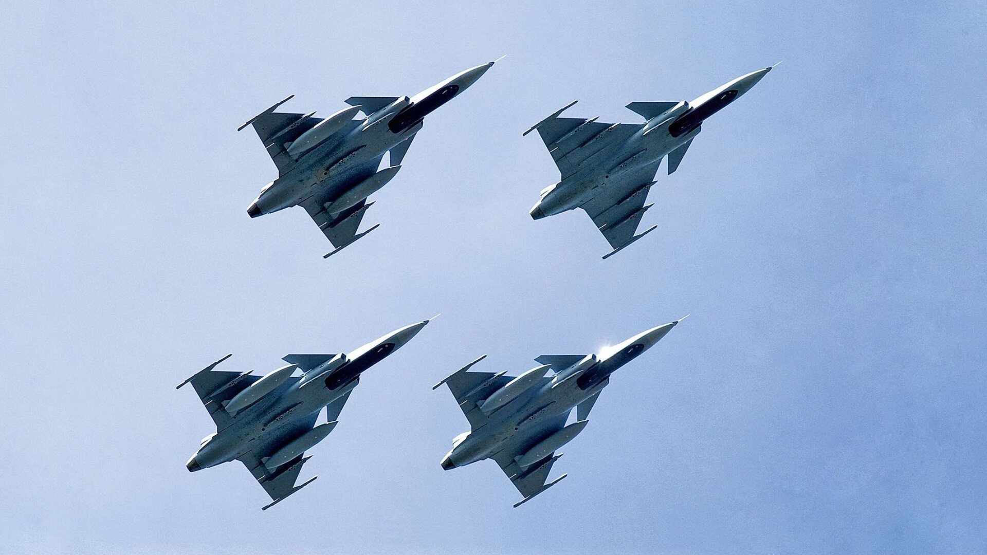 西格尔德松在巴黎奥运会手球比赛中展现出出色的临场指挥能力，西格德.f.奥尔森