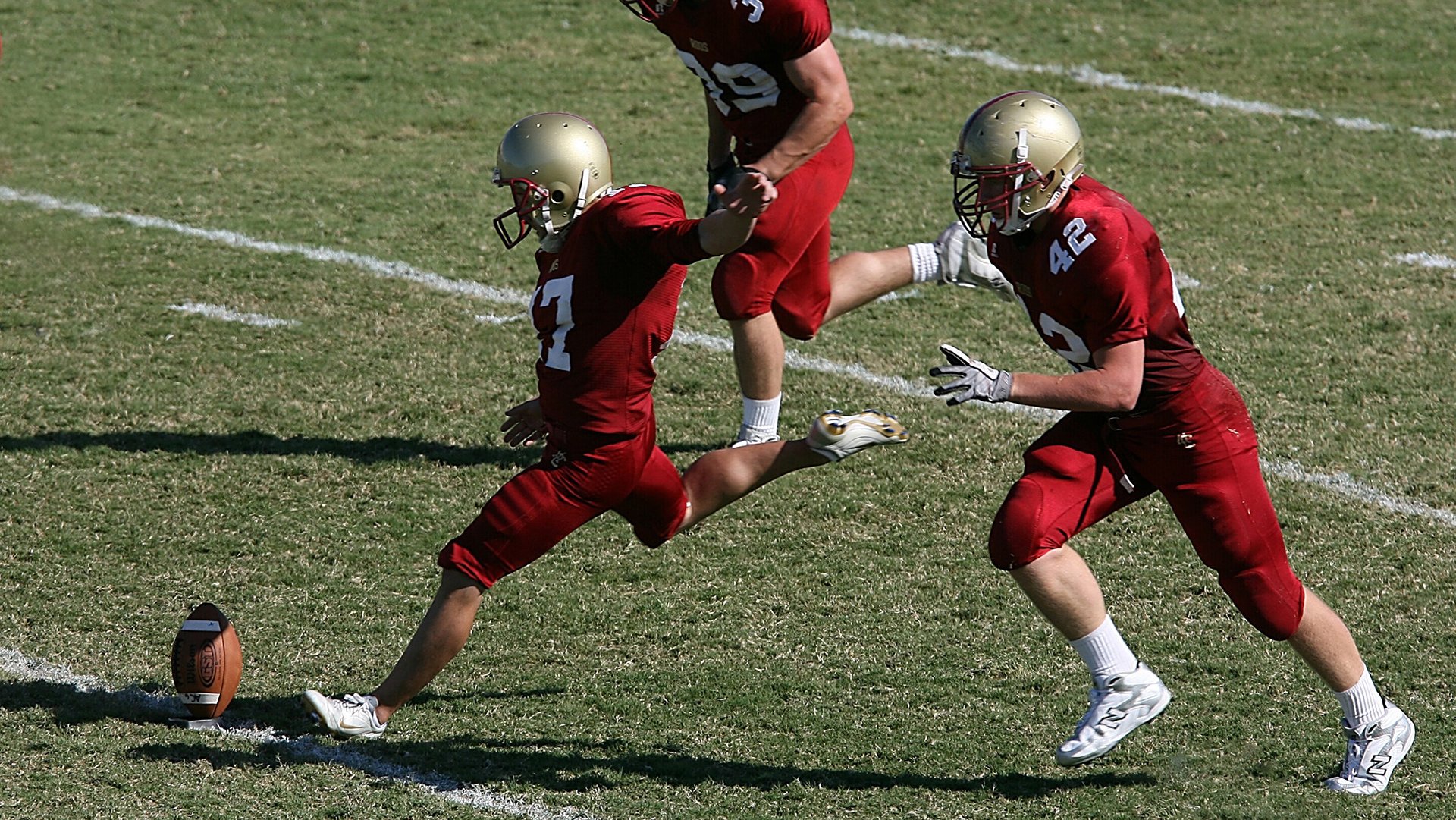 爱游戏在线-足球青训项目注重文化课成绩综合考评，足球青训需要具备哪些条件